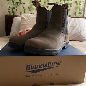 blundstone boots
